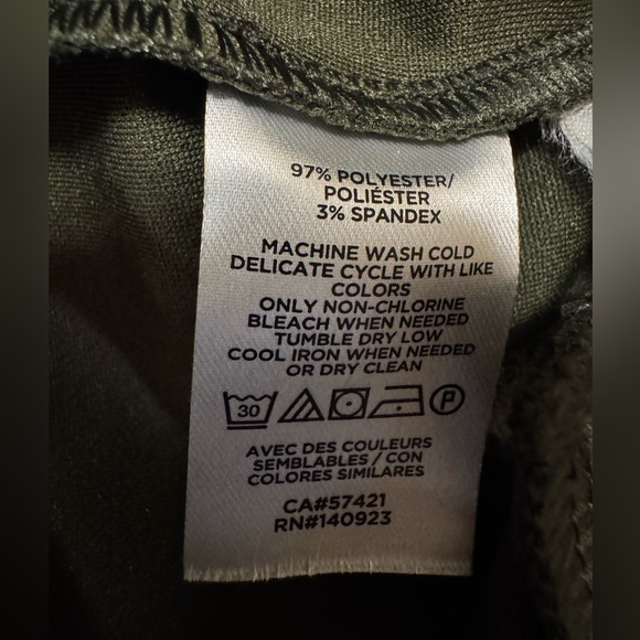 Loft size Medium green wide legged stretchy pants - Picture 4 of 4